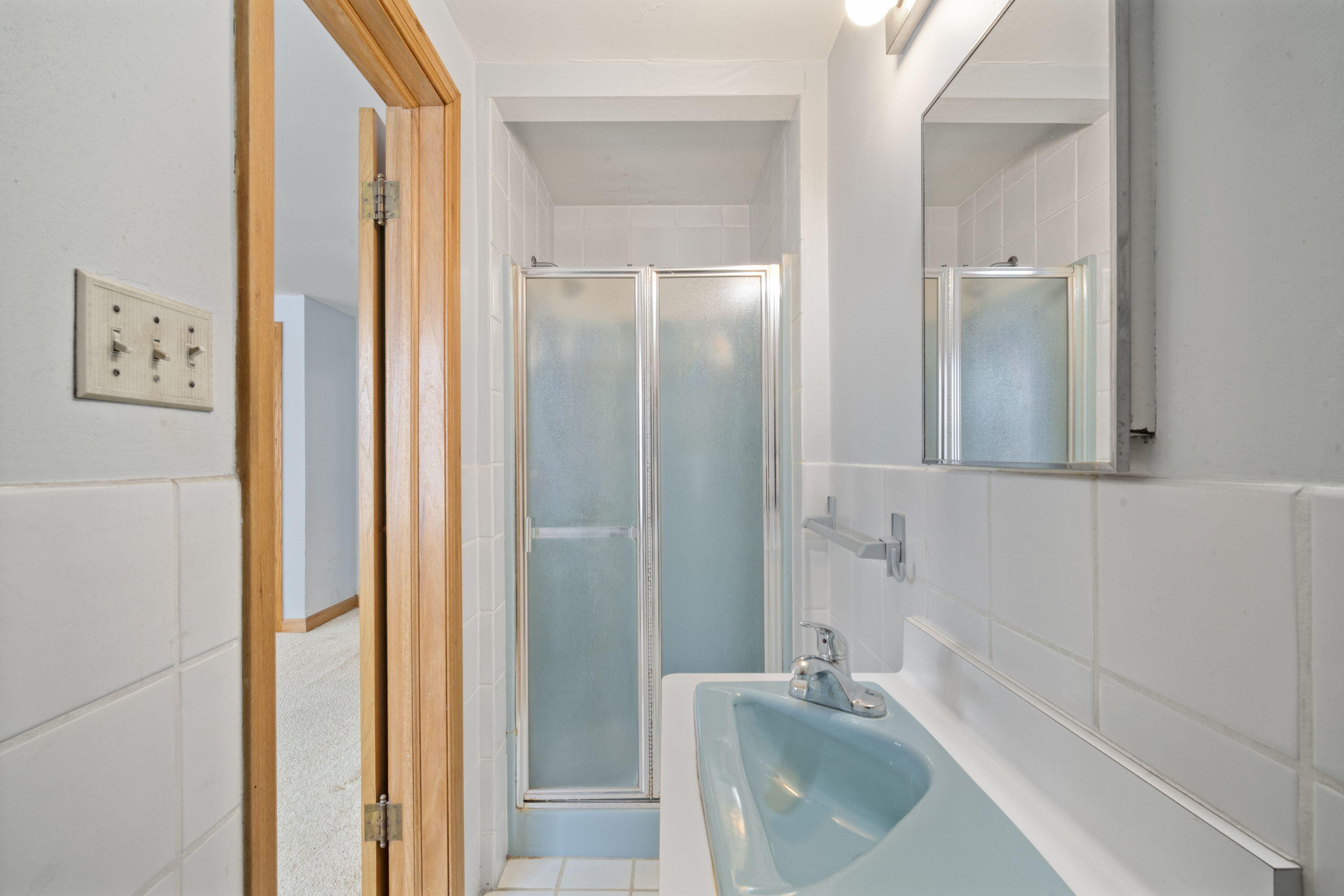 2975 North 69th Street Milwaukee, WI 53210 - Photo 19 of 36 UL Primary Bed with en suite full bath