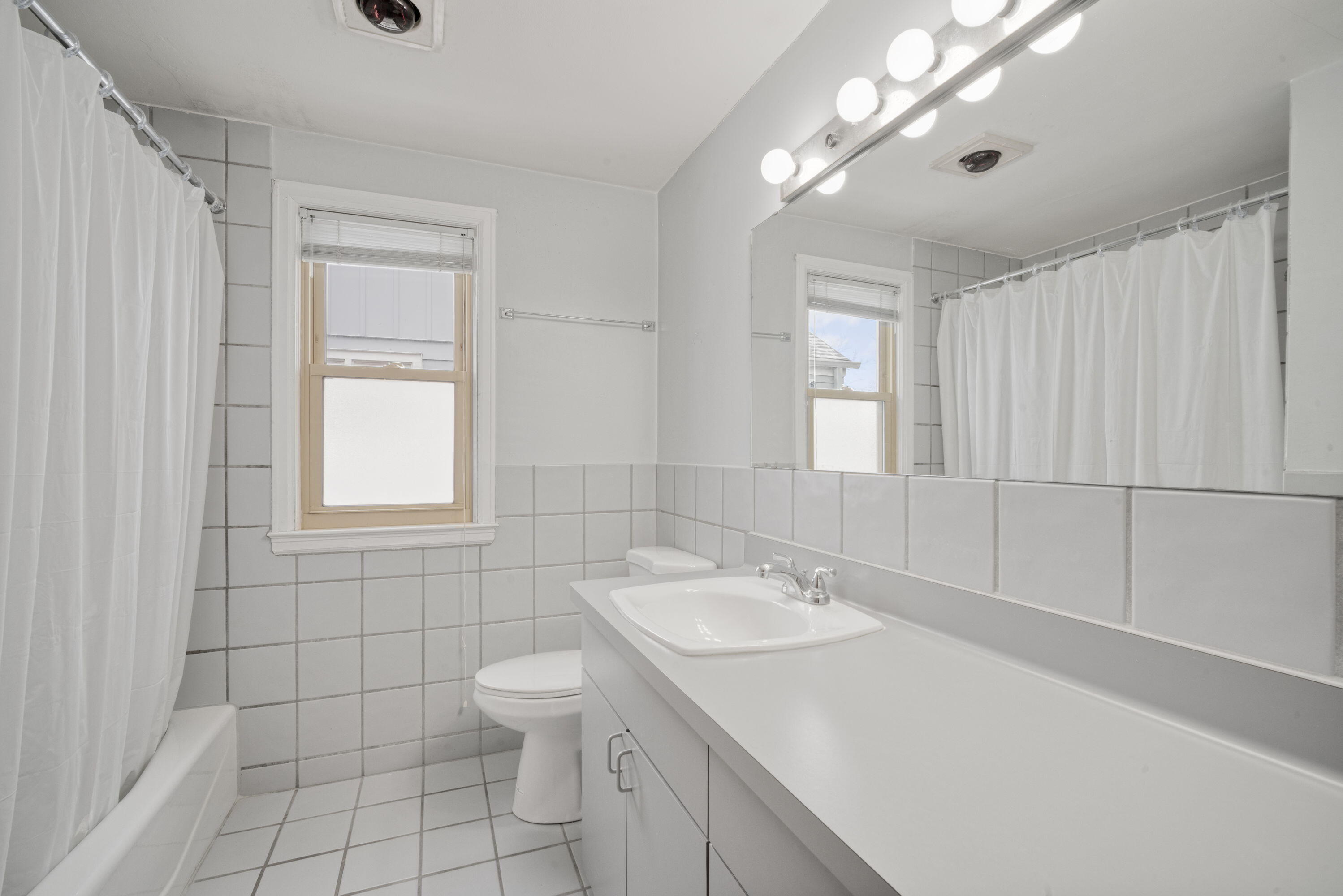 2975 North 69th Street Milwaukee, WI 53210 - Photo 22 of 36 UL Full Bath