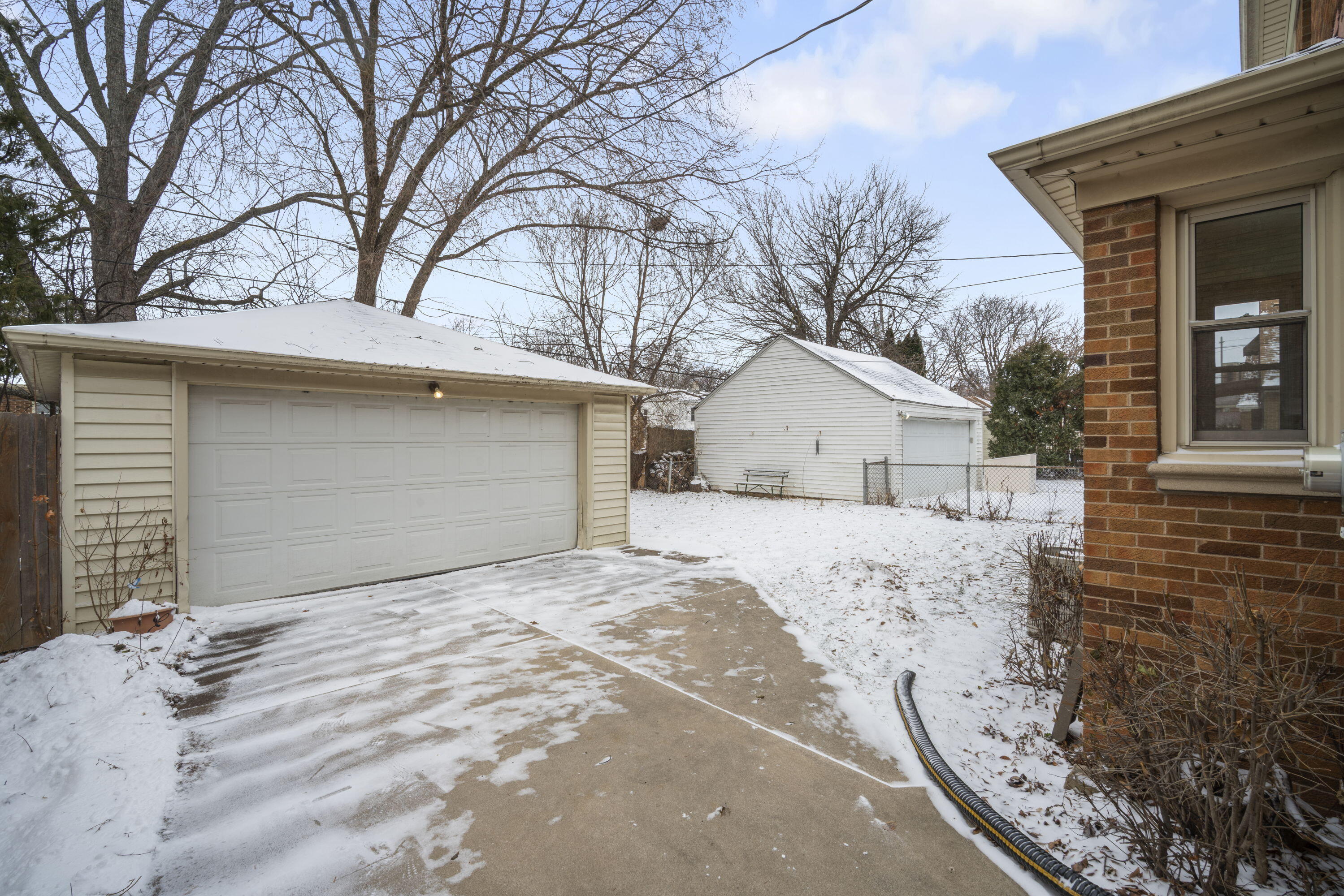 2975 North 69th Street Milwaukee, WI 53210 - Photo 29 of 36 Garage
