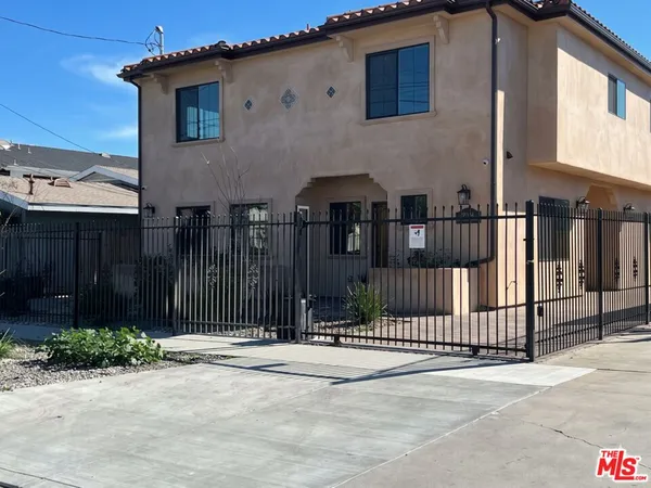 $3,495 | 334 Stepney Street, Unit C, Inglewood, CA 90302