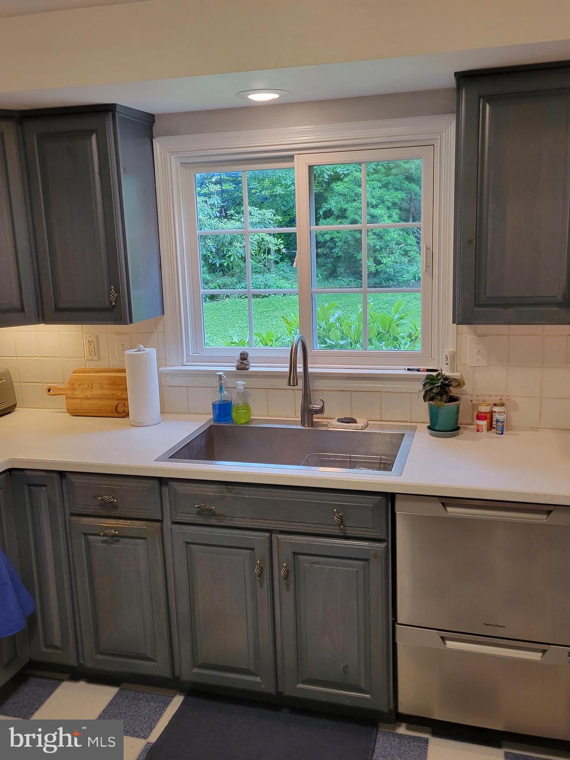 365 Danell Road Wayne, PA 19087 - Photo 9 of 30 Stainless large deep sink