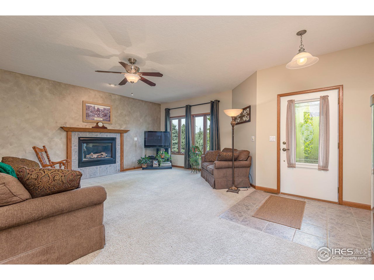 Large Formal Living-room