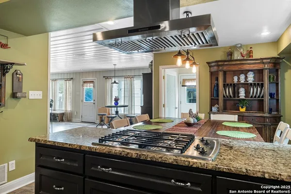 $554,000 | 1001 North Adams Street, Beeville, TX 78102