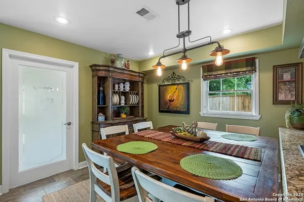 $554,000 | 1001 North Adams Street, Beeville, TX 78102