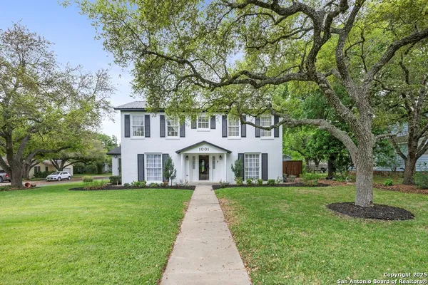 $554,000 | 1001 North Adams Street, Beeville, TX 78102