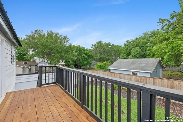 $554,000 | 1001 North Adams Street, Beeville, TX 78102