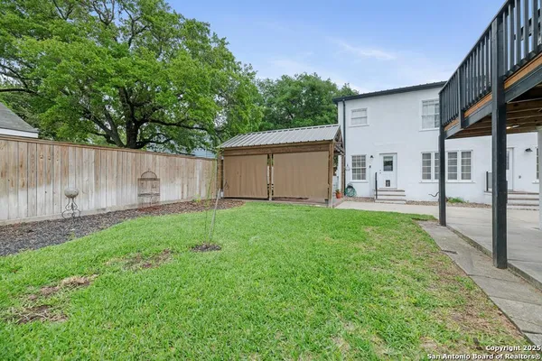 $554,000 | 1001 North Adams Street, Beeville, TX 78102