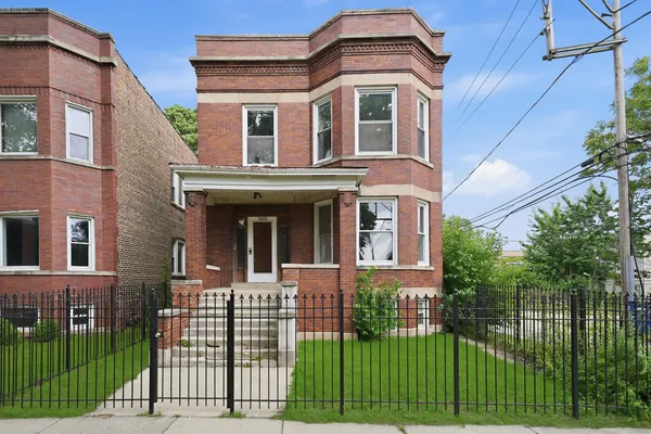 $319,000 | 7843 South Burnham Avenue, Chicago, IL 60649