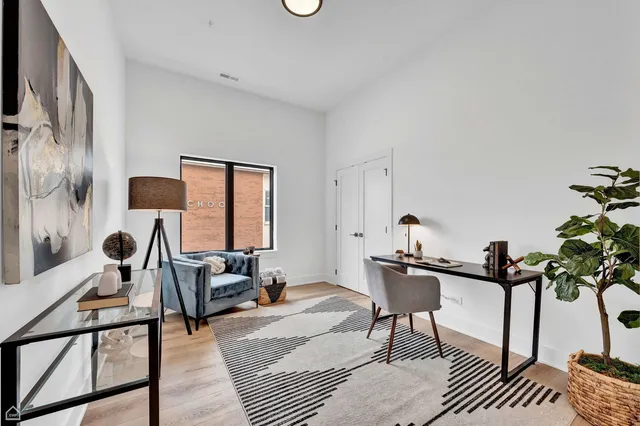 $3,100 | 1612 West Hastings Street, Unit 201, Chicago, IL 60608