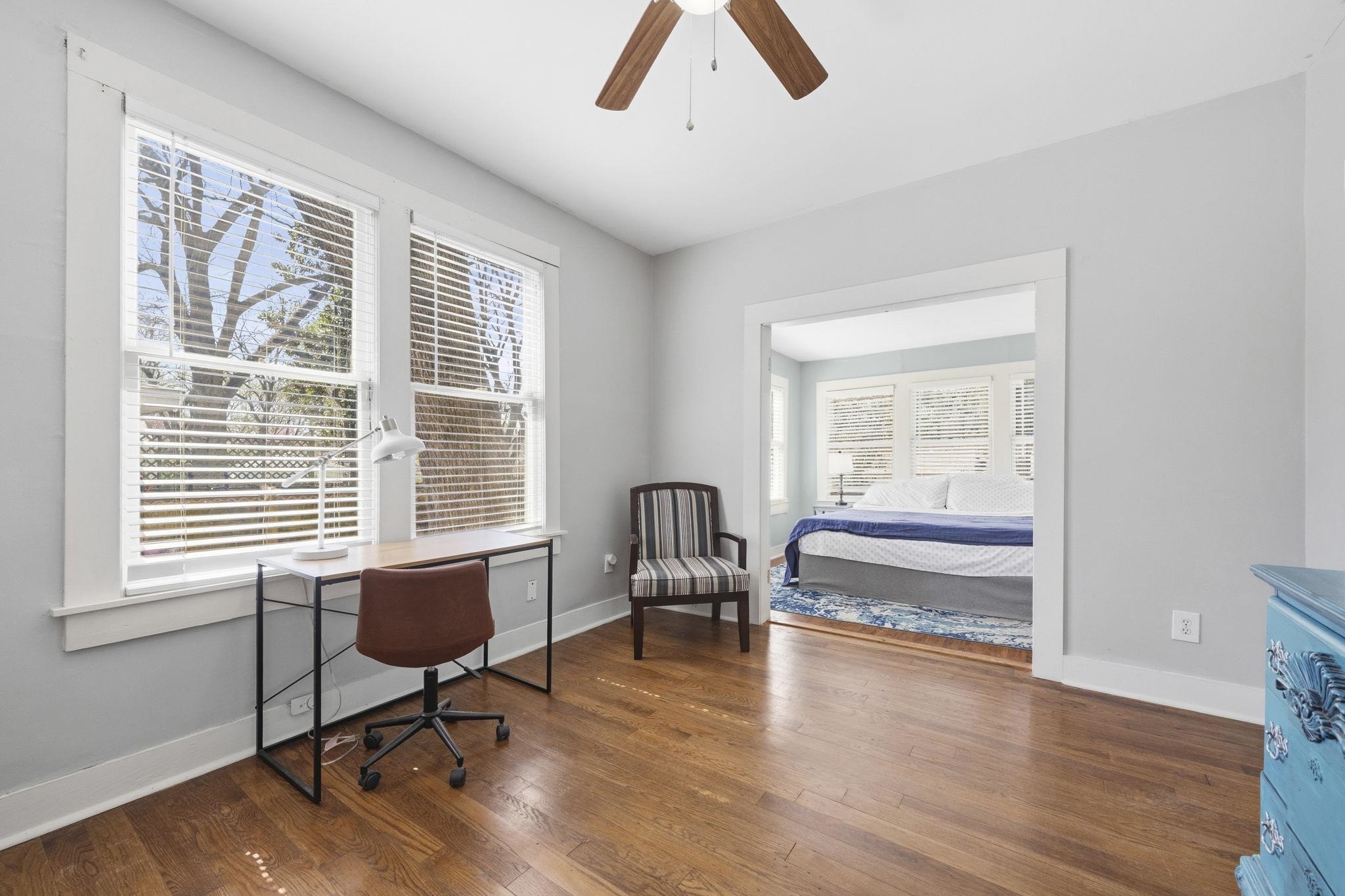 471 South Reese Street Memphis, TN 38111 - Photo 7 of 22 a living room with furniture and a window