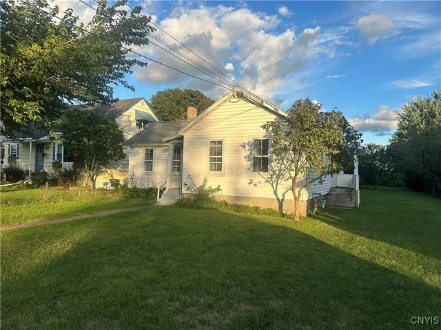 $169,900 | 1218 Court Street, Syracuse, NY 13208