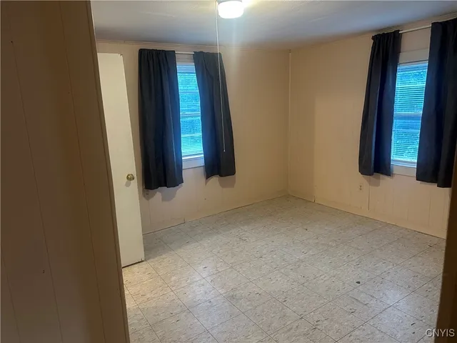 $169,900 | 1218 Court Street, Syracuse, NY 13208