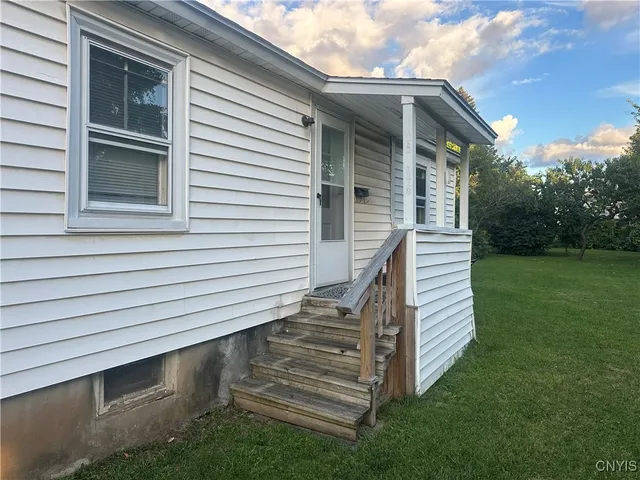 $169,900 | 1218 Court Street, Syracuse, NY 13208
