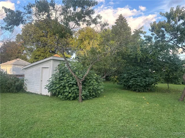 $169,900 | 1218 Court Street, Syracuse, NY 13208