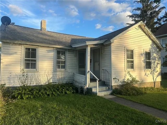 $169,900 | 1218 Court Street, Syracuse, NY 13208