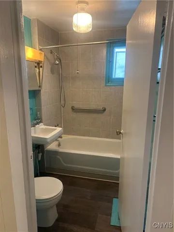 $169,900 | 1218 Court Street, Syracuse, NY 13208