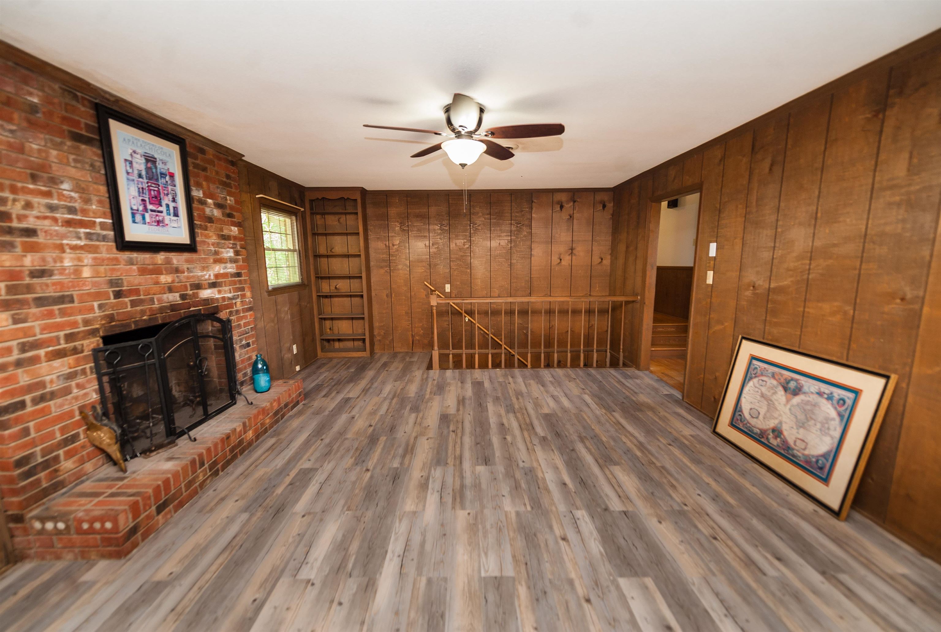 220 Old Barn Road Campobello, SC 29322 - Photo 2 of 36