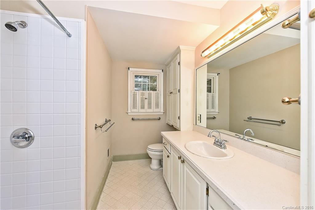 6008 Brace Road Charlotte, NC 28211 - Photo 13 of 24 Gallery Image 13