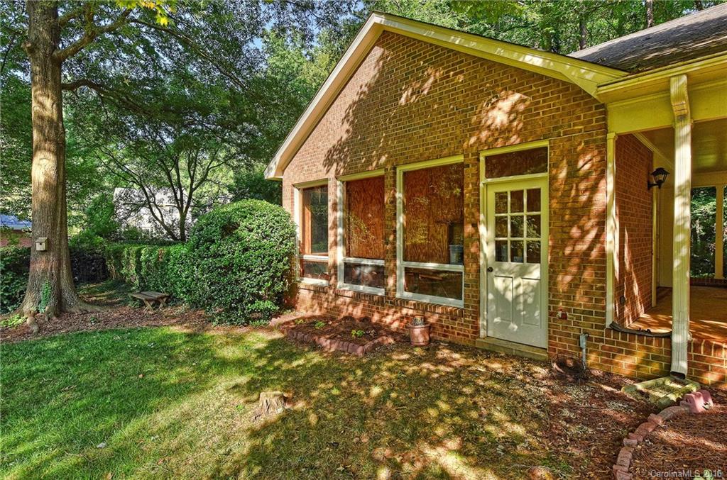 6008 Brace Road Charlotte, NC 28211 - Photo 20 of 24 Gallery Image 20