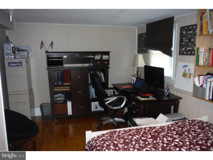 1311 Green Road Abington, PA 19001 - Photo 22 of 25 Office / Study