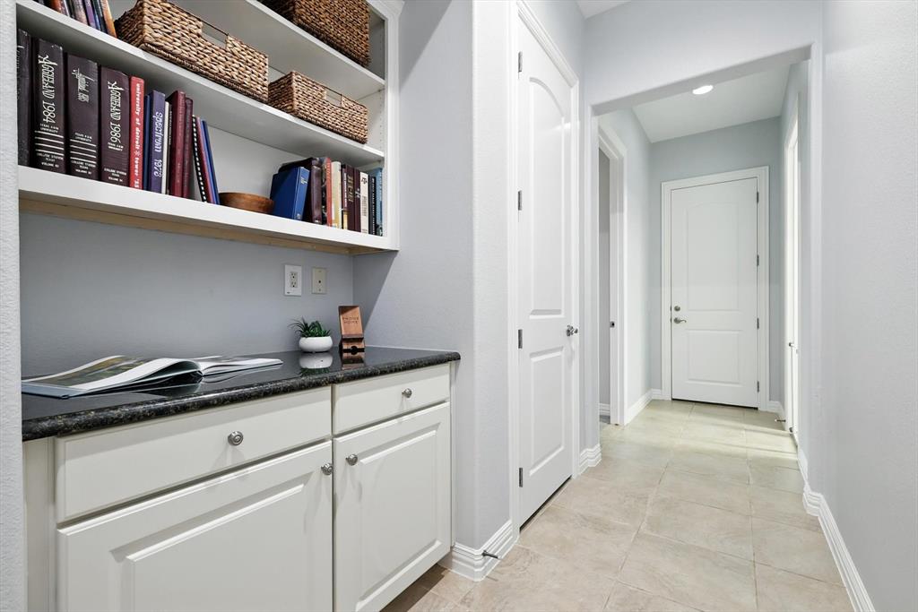 9009 Landmark Lane Denton, TX 76207 - Photo 30 of 39