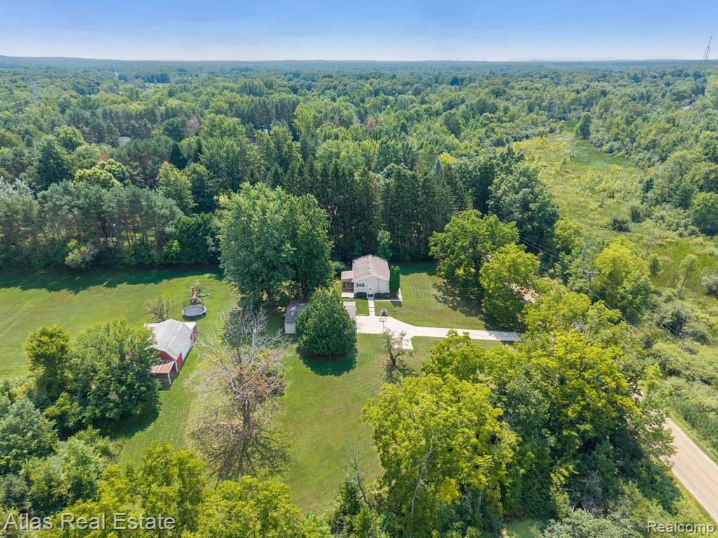 5067 Walker Road Davison, MI 48423 - Photo 4 of 44