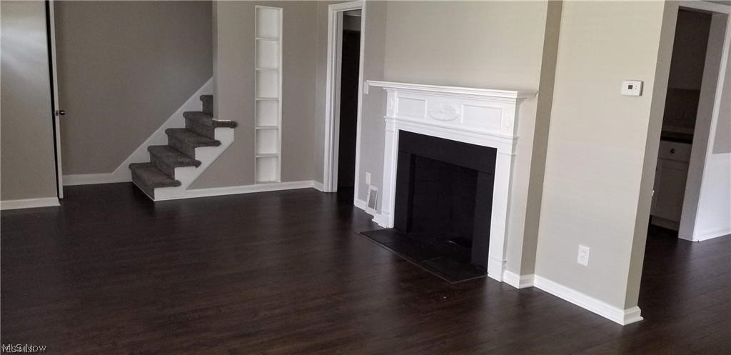 4303 Elmwood Road Cleveland, OH 44121 - Photo 4 of 35