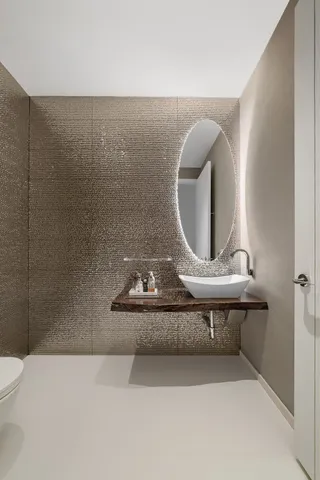 a view of entryway and hall