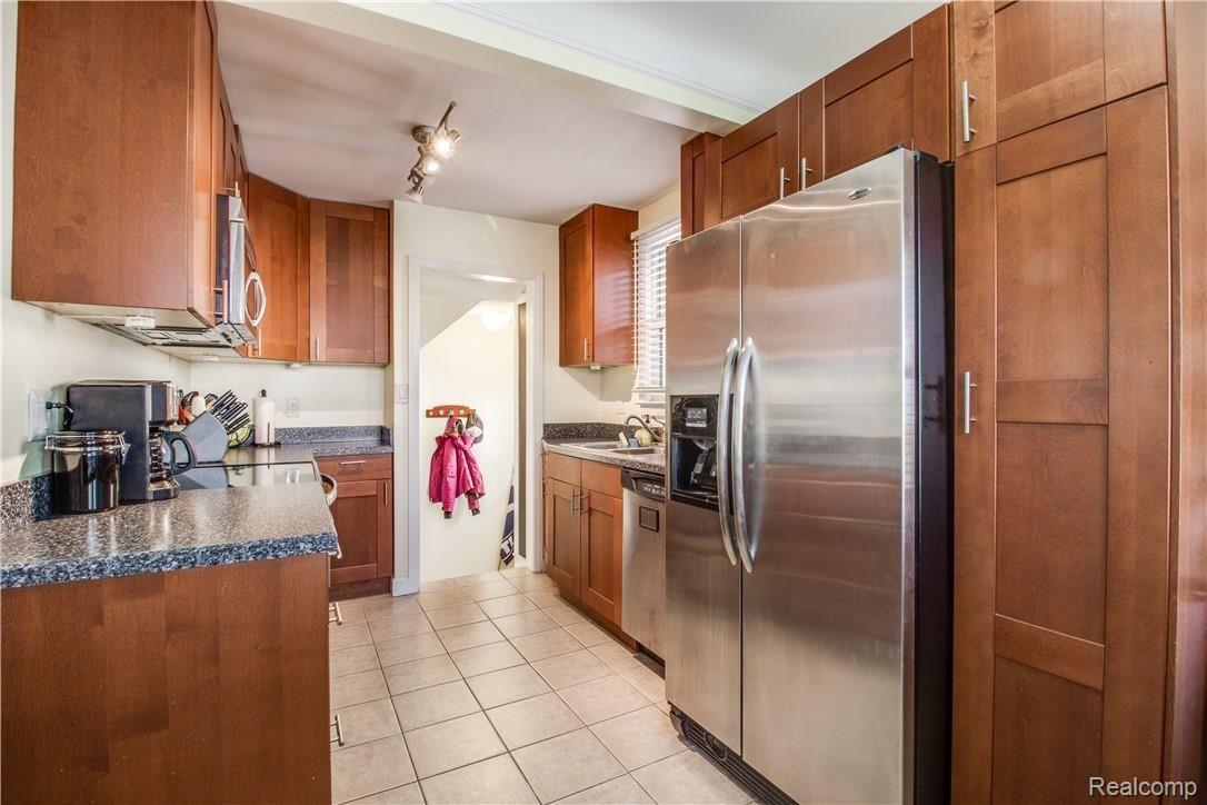 1349 Eaton Road Berkley, MI 48072 - Photo 10 of 31 Kitchen