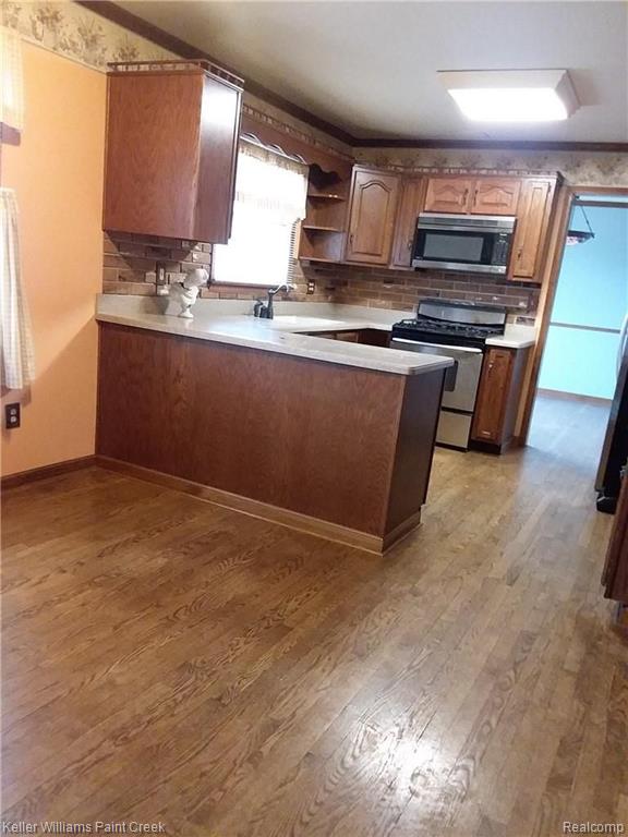 3919 Orchardview Avenue Rochester Hills, MI 48307 - Photo 5 of 18