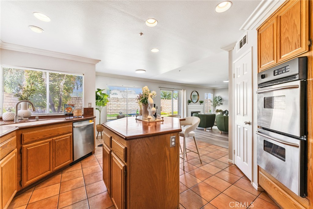 14262 Rideout Court Fontana, CA 92336 - Photo 17 of 61