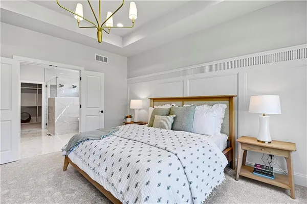 $913,937 | 25118 West 98th Place, Lenexa, KS 66227
