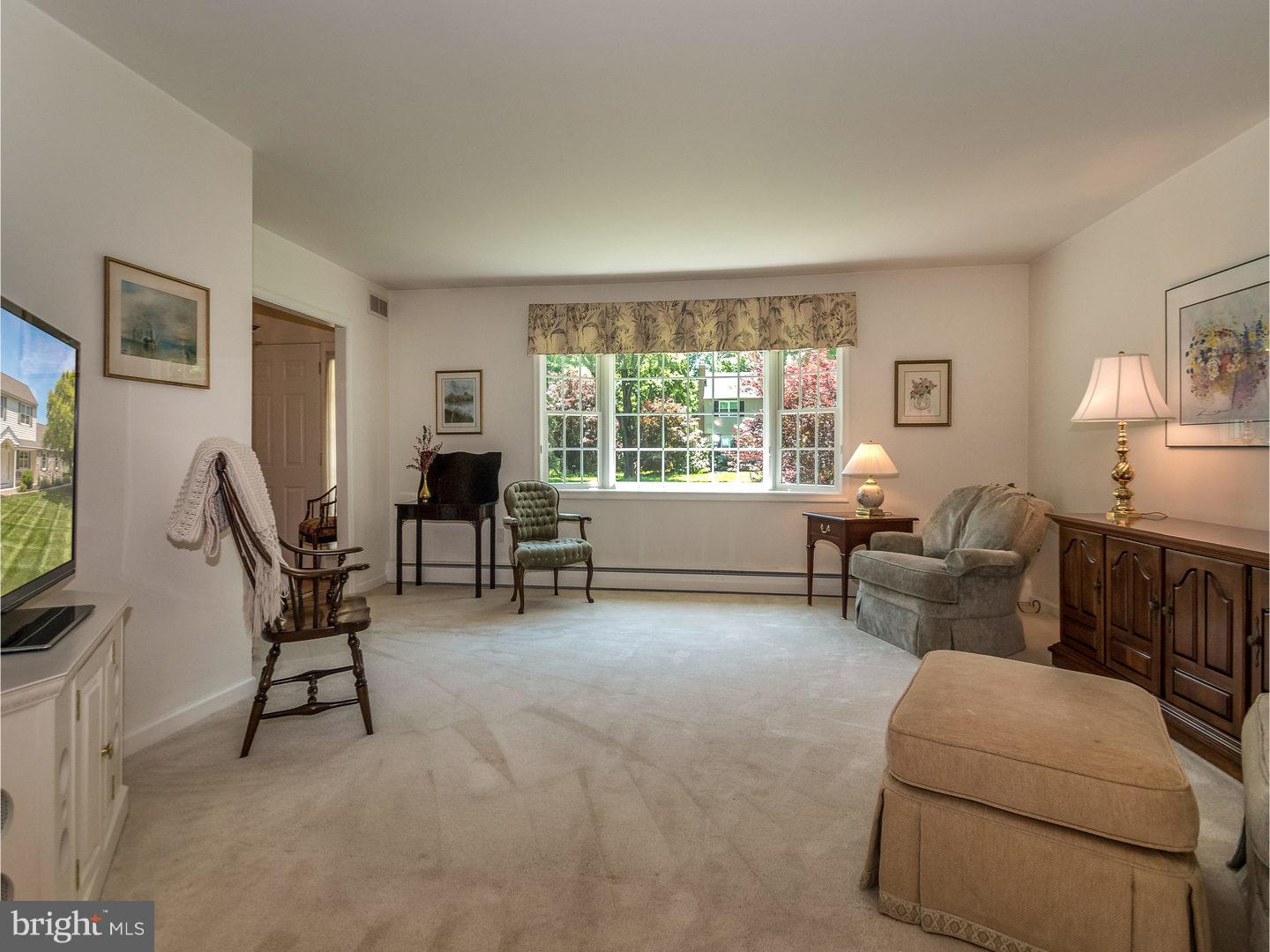1079 Greentree Road Blue Bell, PA 19422 - Photo 5 of 25 Living Room