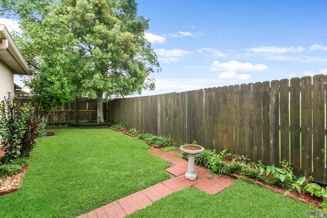 $299,000 | 5310 Courtyard Drive, Gonzales, LA 70737