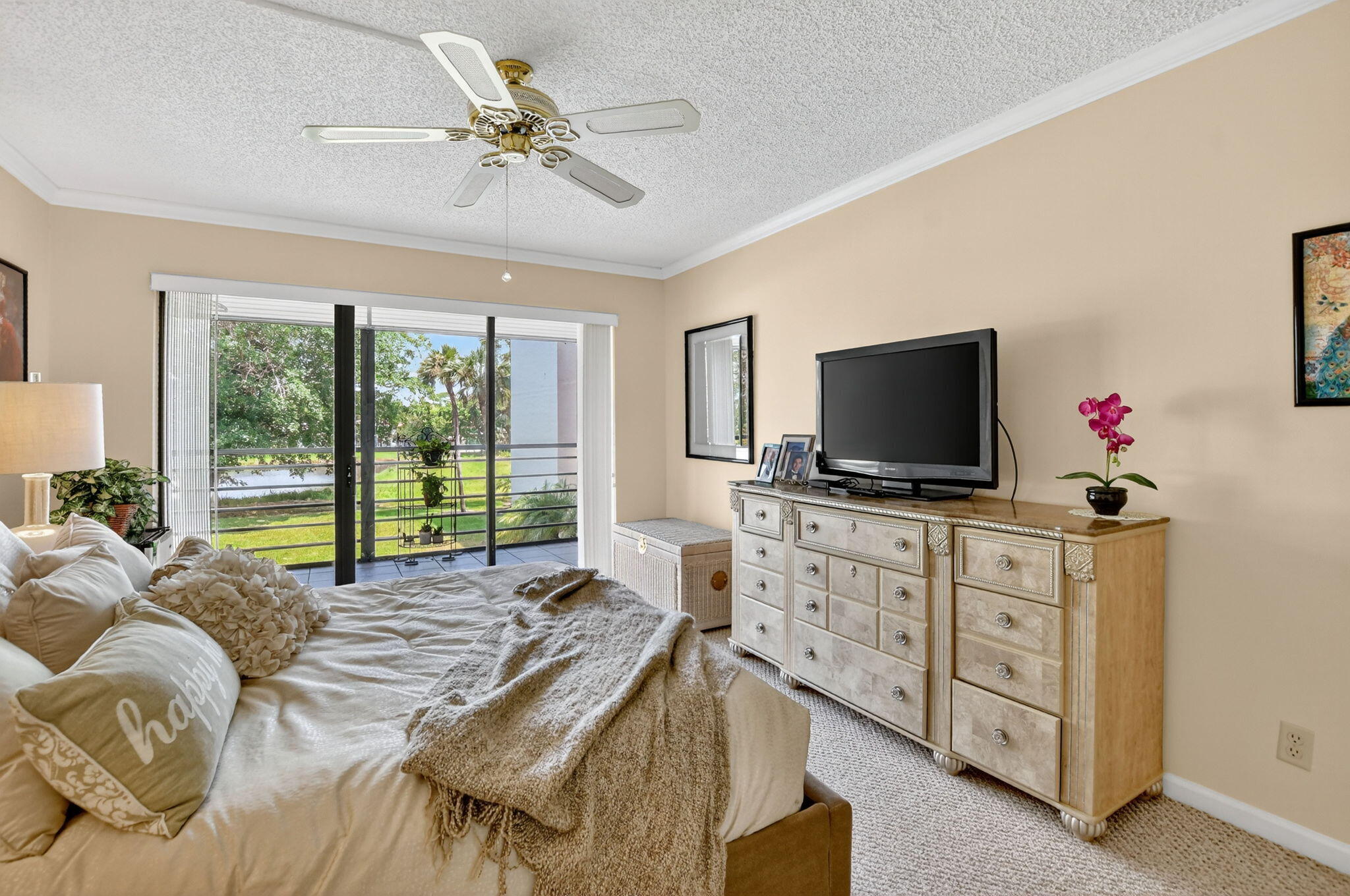 5650 Camino Del Sol, Unit 200 Boca Raton, FL 33433 - Photo 22 of 38 2ND MASTER WITH LAKEVIEW