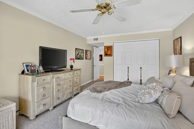 $309,900 | 5650 Camino Del Sol, Unit 200, Boca Raton, FL 33433