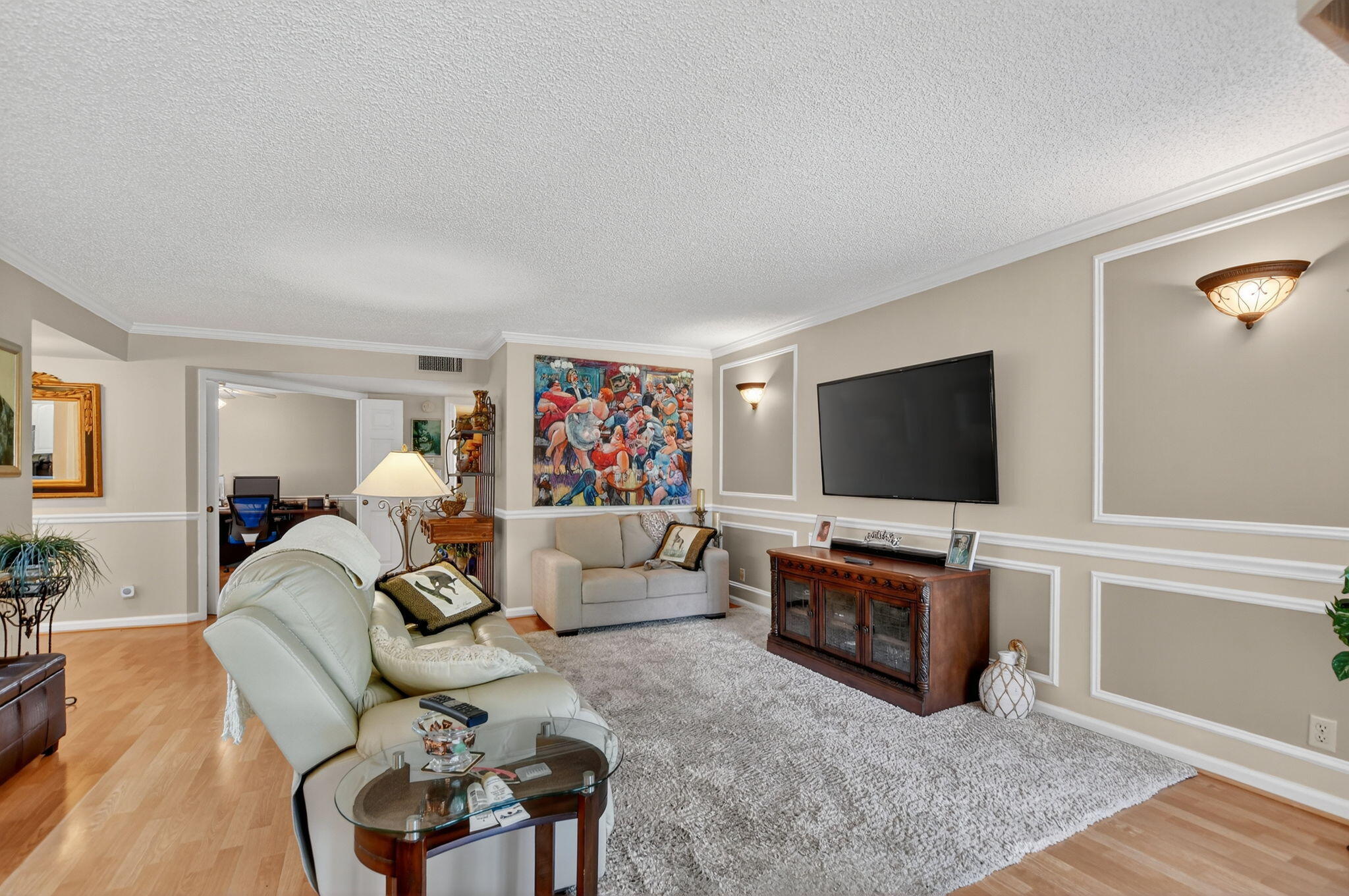 5650 Camino Del Sol, Unit 200 Boca Raton, FL 33433 - Photo 10 of 38 SPACIOUS LIVING ROOM-DR-KITCHEN