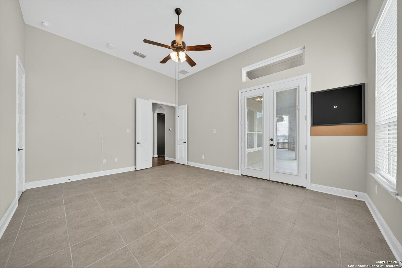 8283 Apache Forest Garden Ridge, TX 78266 - Photo 17 of 42 a view of an empty room with a bathroom