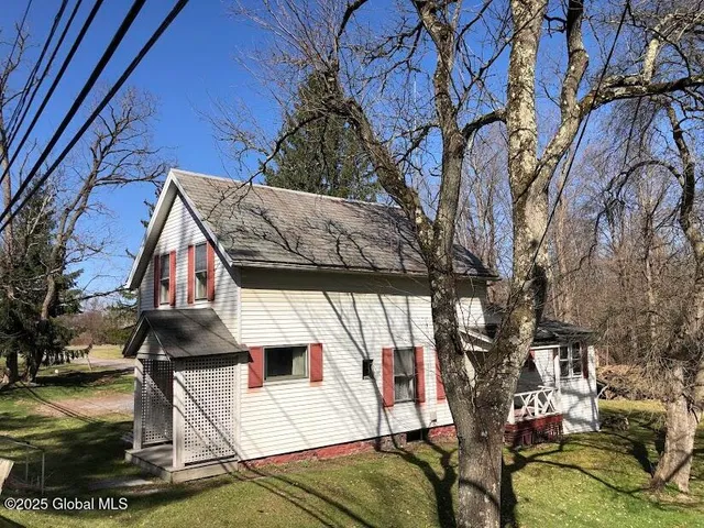 $199,999 | 21920 Highway 22, Hoosick Falls, NY 12090