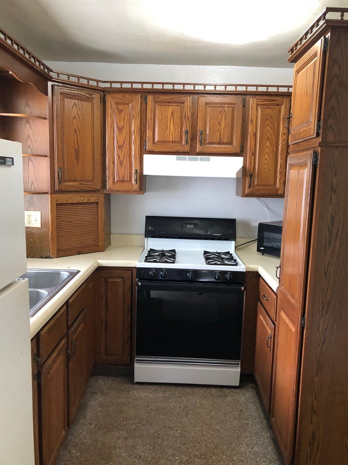207 Kelly Street Winona Lake, IN 46590 - Photo 2 of 9