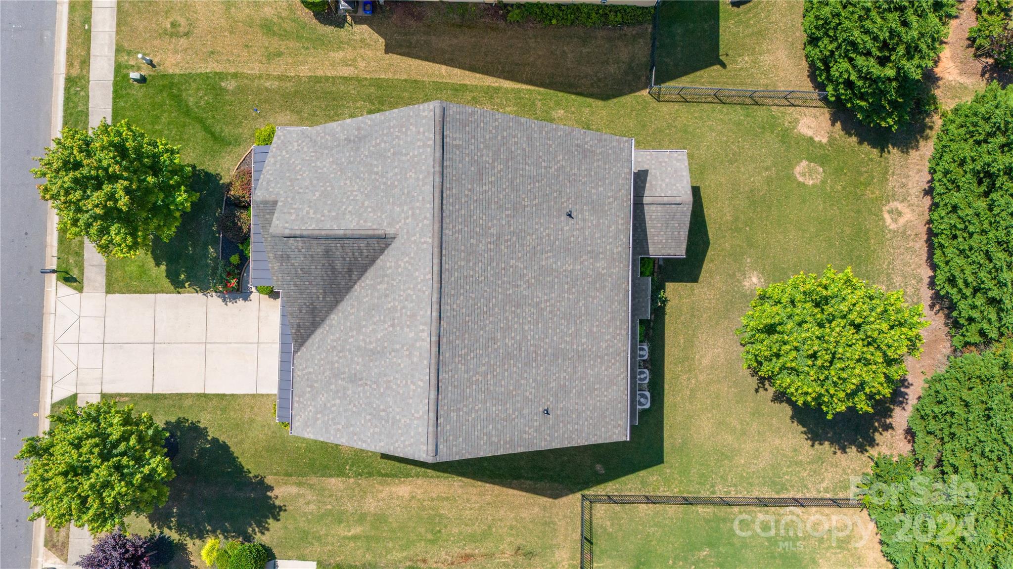 580 Rosemary Lane Fort Mill, SC 29708 - Photo 31 of 37 a house with trees in front of it