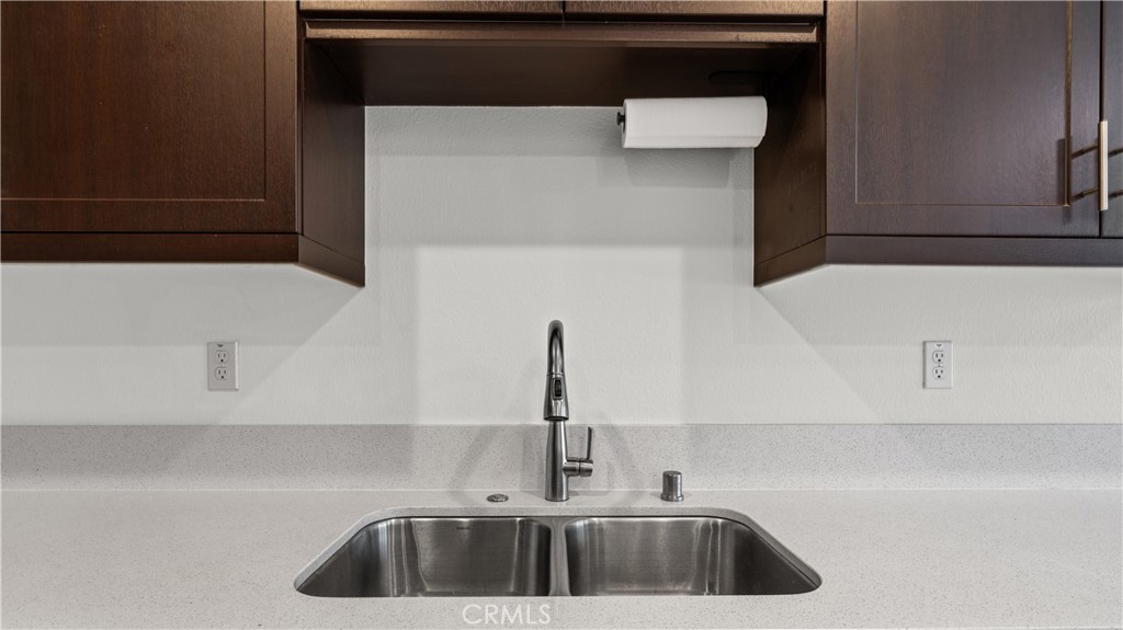 35172 Grove Trail Fallbrook, CA 92028 - Photo 3 of 30 a kitchen with a sink and a stove