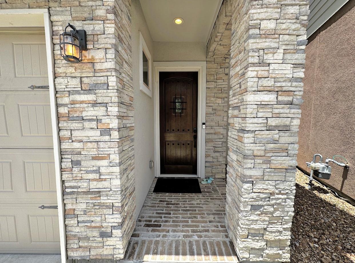 111 Benjis Place Spring, TX 77380 - Photo 2 of 23