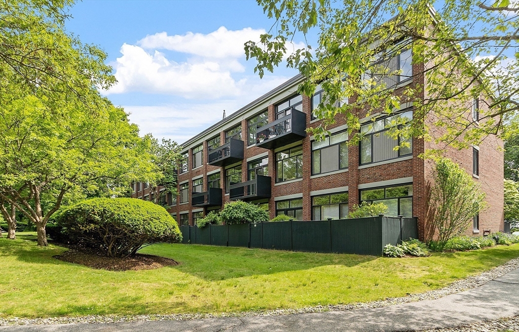 100 Keyes Road, Unit 216 Concord, MA 01742 - Photo 18 of 20