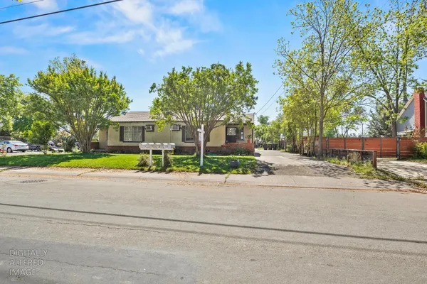 $899,000 | 3100 29th Avenue, Sacramento, CA 95820