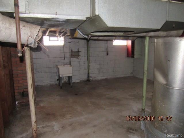 20004 Forrer Street Detroit, MI 48235 - Photo 15 of 16 302.JPG