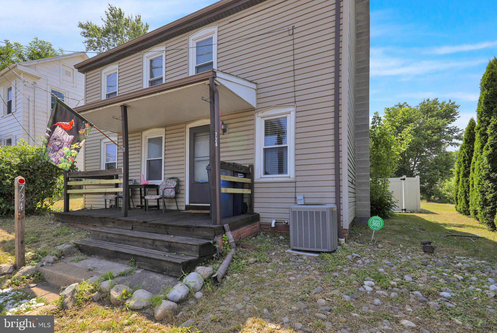 724 Rohrerstown Road Lancaster, PA 17603 - Photo 2 of 31 360_0515