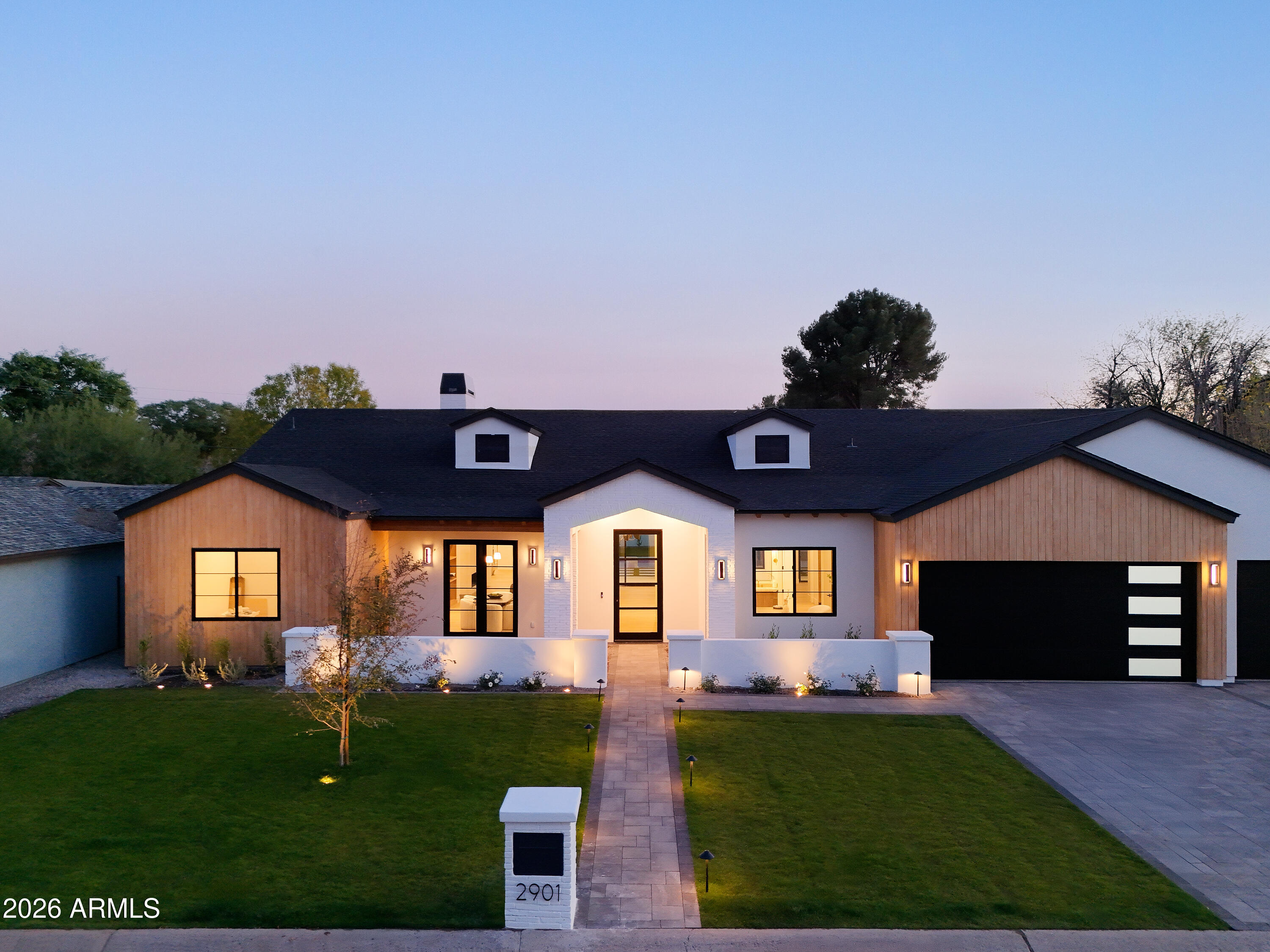 2901 East Pierson Street Phoenix, AZ 85016 - Photo 37 of 46 Twilight