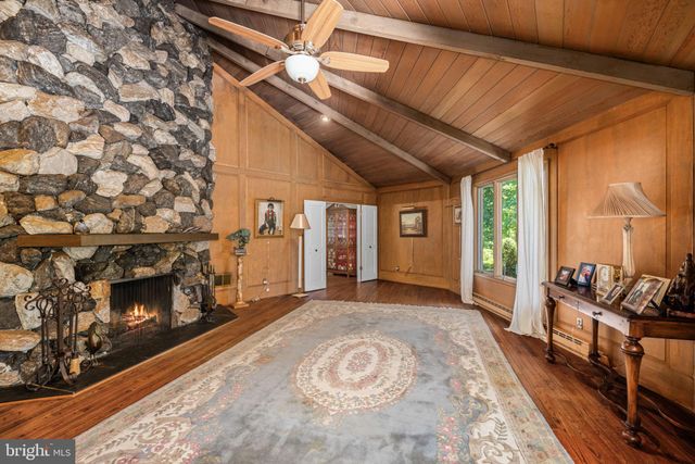 $1,800,000 | 8626 Old Dominion Drive, McLean, VA 22102