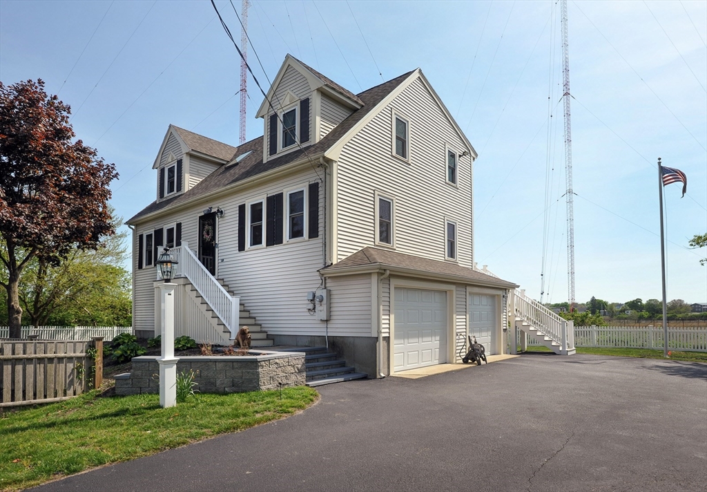 107 Newport Road Hull, MA 02045 - Photo 6 of 30 Gallery Image 6